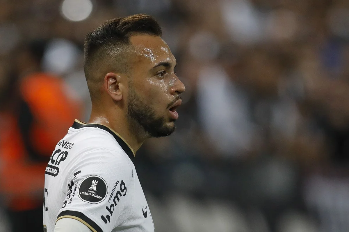Maycon: revelado pela base do Timão em 2016, o meio-campista retornou ao Corinthians por empréstimo em 2022 Maycon: revelado pela base do Timão em 2016, o meio-campista retornou ao Corinthians por empréstimo em 2022