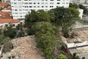 Prefeitura multa empresa por demolir casas de 1937 sem autorização - imagem 4 Prefeitura multa empresa por demolir casas de 1937 sem autorização - imagem 4