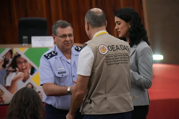 OEA diz que fake news nas eleições do Brasil é “sem precedentes”