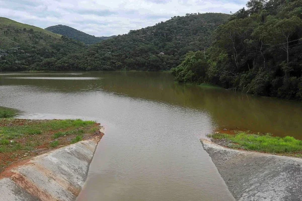Volume dos reservatórios de água é o menor desde a crise hídrica. Sabesp irá reduzir a pressão na Grande SP por causa da falta de chuvas - Metrópoles
