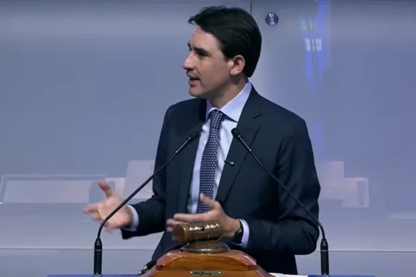Ministro Silvio Costa Filho