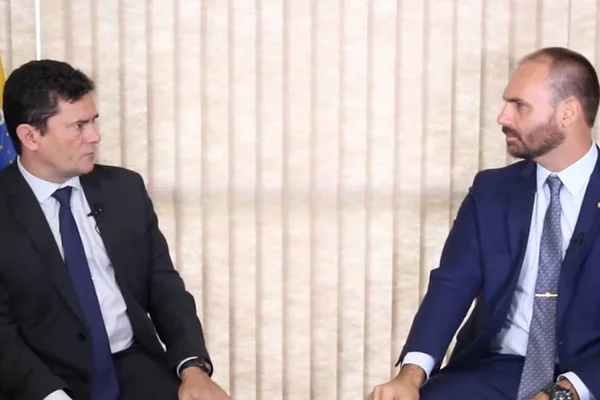 Eduardo Bolsonaro questiona isenção da investigação sobre denúncias de Moro