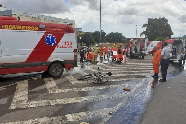 Vídeos: homem de 50 anos é atropelado por bicicleta e morre no DF