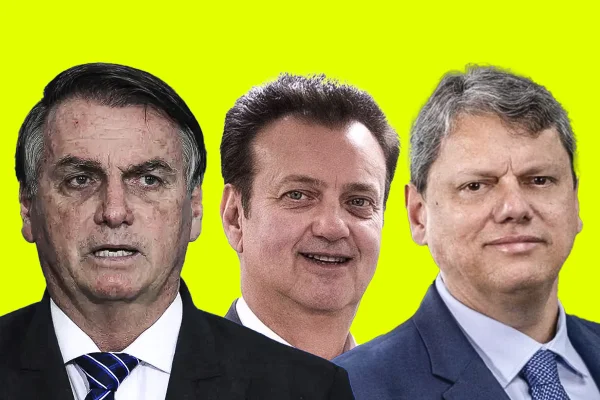 imagem colorida mostra montagem entre imagens de Jair Bolsonaro, Gilberto Kassab e Tarcísio de Freitas. Os três são brancos e vestem ternos. O fundo da imagem é da cor amarela - metrópoles
