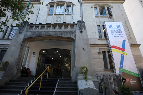 Hub de cuidados em crack e outras drogas