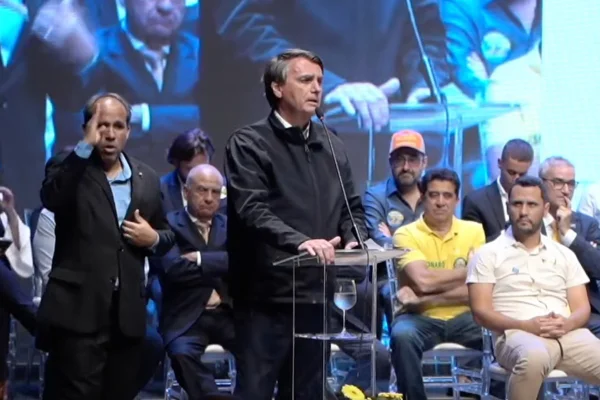 MG: Bolsonaro e Braga Netto pedem “esforço” por voto dos mais humildes