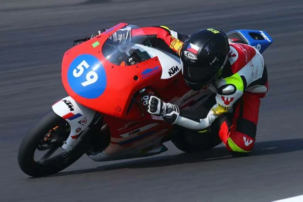 Promessa da MotoGP, piloto de 16 anos morre durante treino