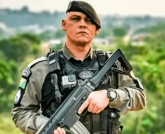 Sargento conhecido por trisal é expulso da PM após atirar em jovem