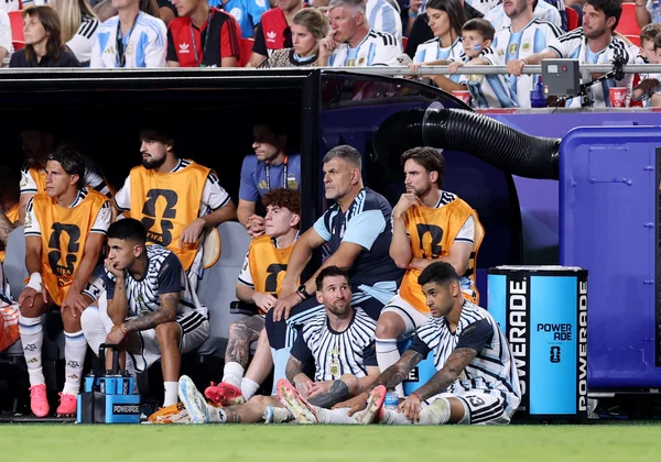 Autor de todos gols da Argentina, Messi será reserva contra Jordânia