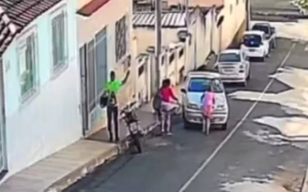 imagem colorida mulher atropelada pelo namorado