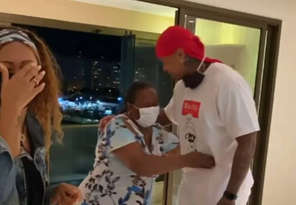 Leo Santana e Mãe