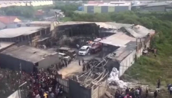 Explosão em fábrica de fogos mata ao menos 47 pessoas na Indonésia