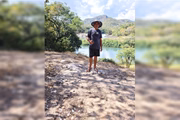 O jovem de 20 anos foi baleado por um policial civil