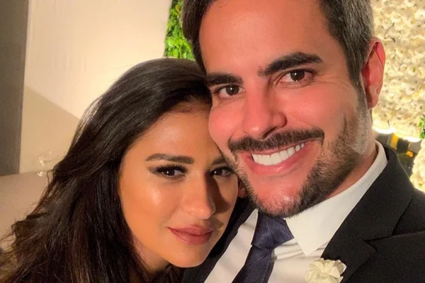 Marido de Simone é flagrado com volume em calça e cantora se manifesta
