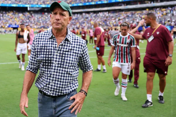 Imagem colorida do time do Fluminense