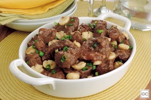 9 receitas com músculo que são baratinhas e têm sabor de comida caseira