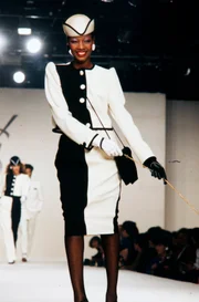 Mounia Orosemane para a Yves Saint Laurent coleção Ready to Wear 1980 