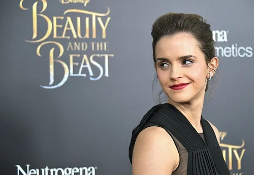 Emma Watson, Amanda Seyfried e Mischa Barton têm nudes vazadas