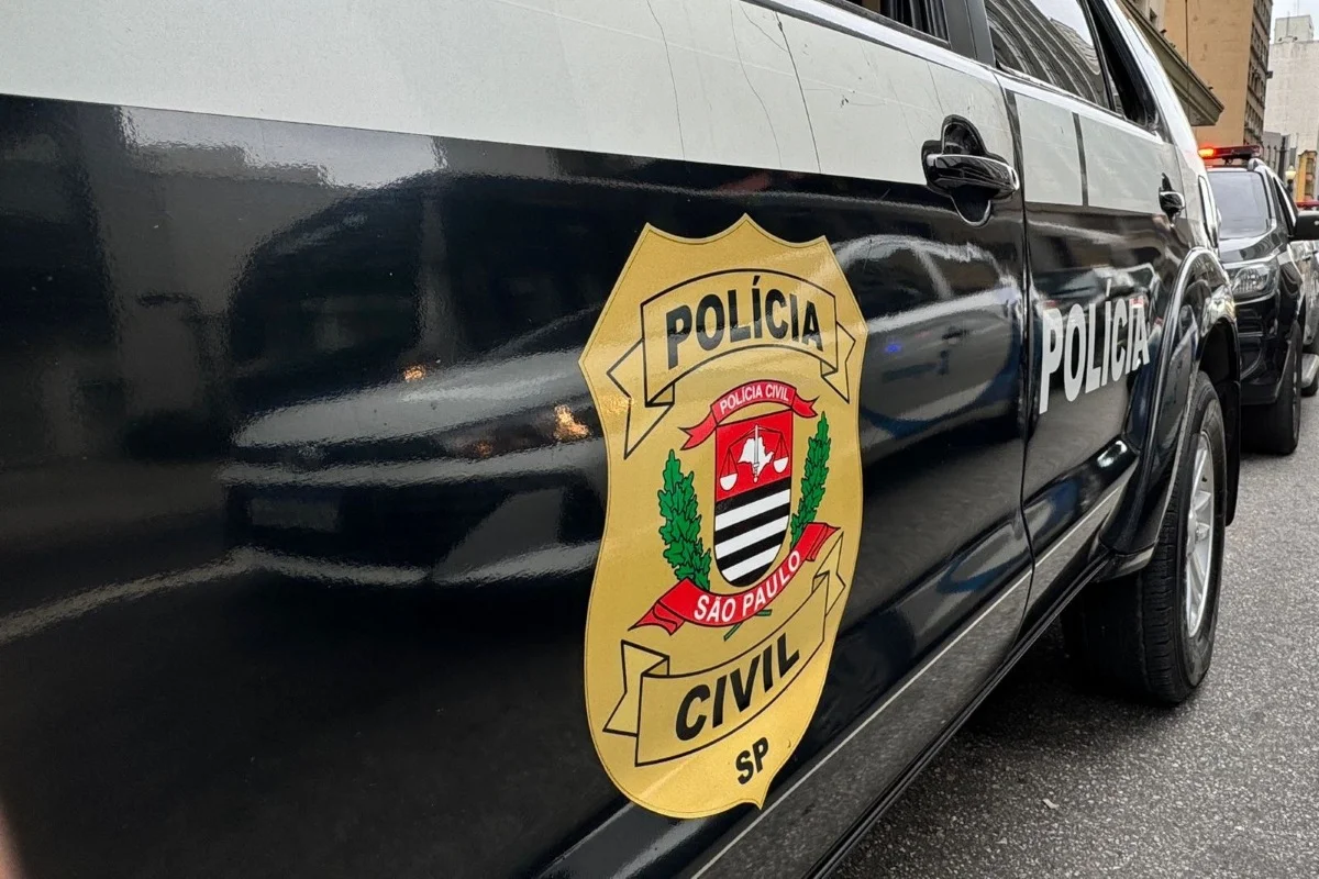 Imagem colorida mostra viatura da Polícia Civil de São Paulo - Metrópoles