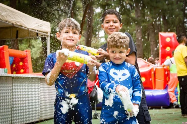 Carnapati: criançada cai na folia no Parque da Cidade