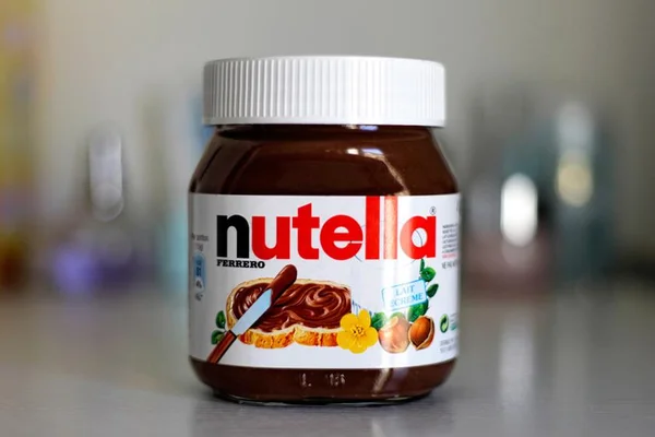 Confeitaria de Brasília vende balde de 3kg com Nutella