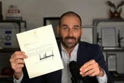 Eduardo Bolsonaro manda "conselho" a autoridades brasileiras sobre medidas de Trump Eduardo Bolsonaro manda "conselho" a autoridades brasileiras sobre medidas de Trump