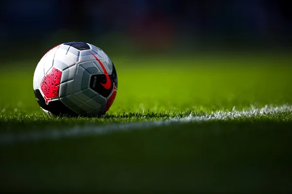 Premier League discute alterações revolucionárias para retornar
