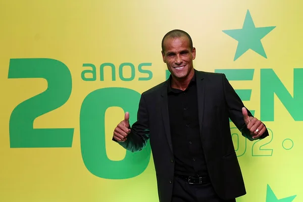 Rivaldo se rende ao talento de Messi e declara torcida: "Você merece"