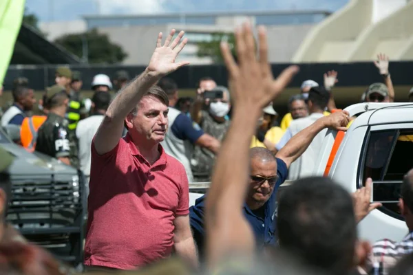 Bolsonaro-carreata