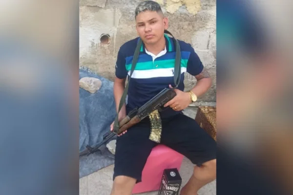 Imperador da "Família do Terror" comanda guerra entre fações da prisão