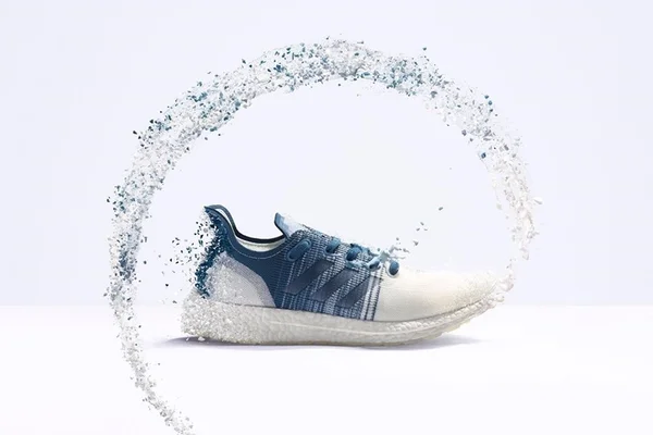 Adidas deixará de usar plásticos não reciclados em suas criações