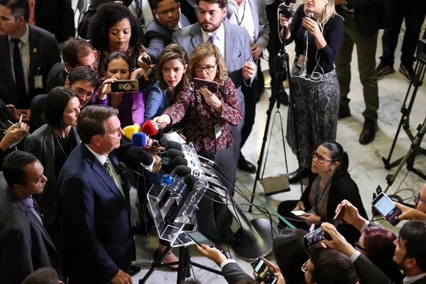 Bombou na 3ª: “balela”, “mordaça”, cerco e apoio a Greenwald