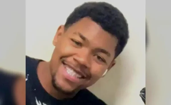 Imagem colorida de Matheus da Silva sorrindo - Metrópoles