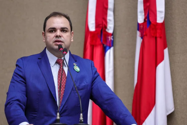 Quem é Roberto Cidade, governador do Amazonas
