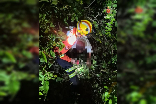 Homem fica 8 horas perdido em área de mata no Distrito Federal