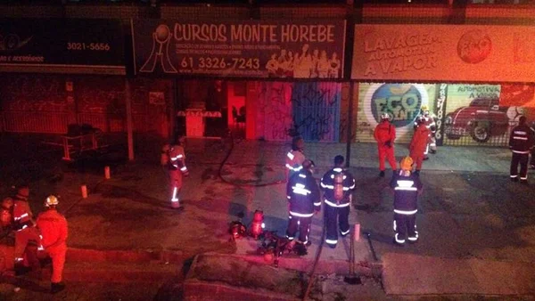 Incêndio atinge prédio comercial em Sobradinho