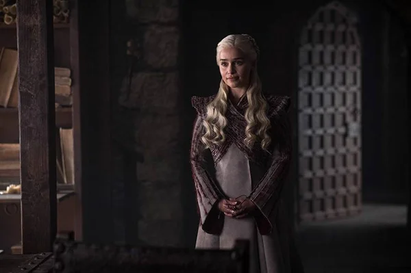 Em 3º episódio de última temporada, Game of Thrones fica gigante