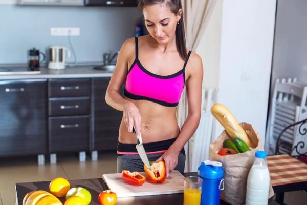 Exagerou no fim de ano? Conheça alimentos que ajudam a eliminar os quilinhos extras