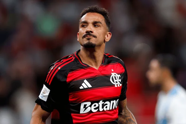 Danilo, jogador do Flamengo, defendeu a Seleção Brasileira na Copa do Mundo