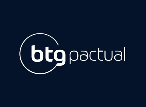 Imagem do logotipo do banco BTG Pactual, com letras na cor branca e um fundo azul escuro