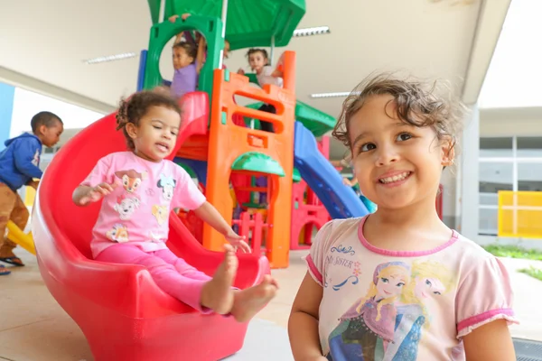 Dez horas dentro de uma creche do DF: a única UF que tem 100% das creches com tempo integral