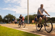 Ciclistas no Parque da Cidade