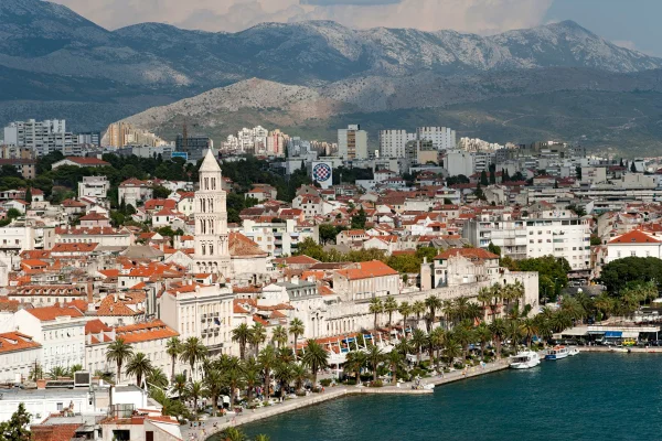 Entre palácios e mar azul: descubra o luxo de Split, na Croácia - destaque galeria Entre palácios e mar azul: descubra o luxo de Split, na Croácia - destaque galeria