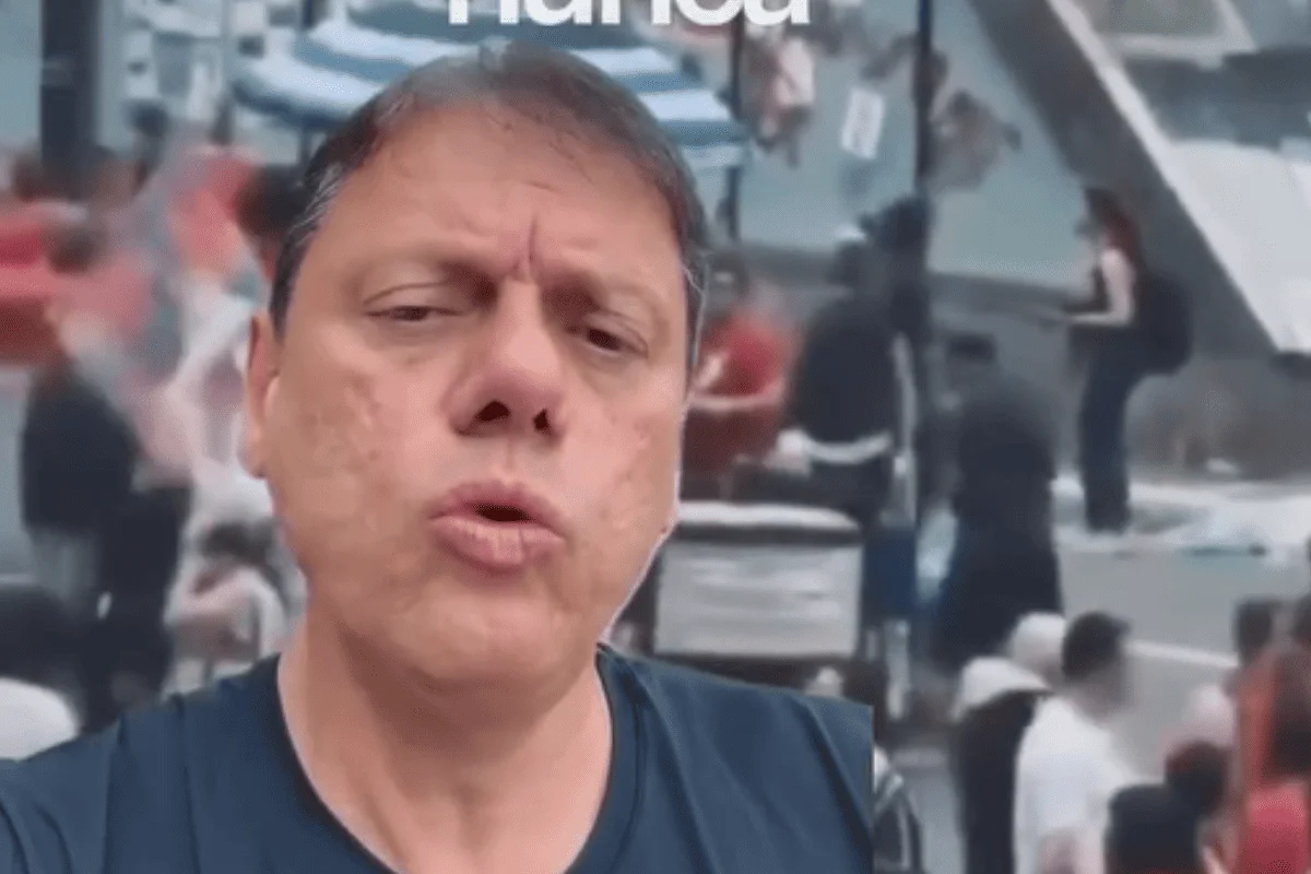 Tarcísio critica ato do PT na Paulista: "Vandalismo nunca é ferramenta"