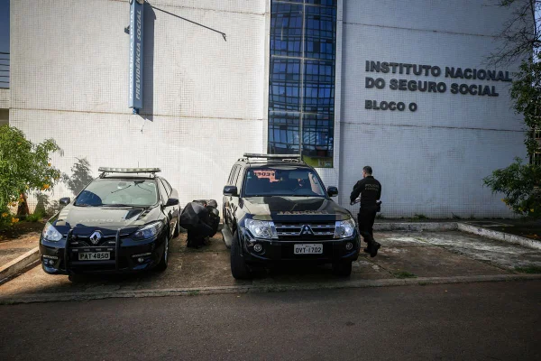 Empresário fez saques de R$ 50 mil após operação da PF no INSS