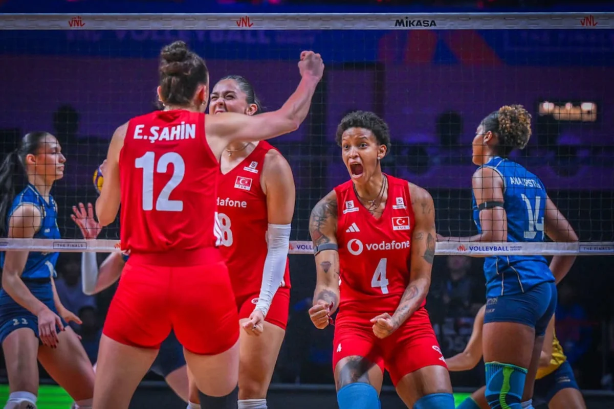 Turquia vence o Brasil por 3 sets a 1 e é bicampeã da VNL feminina. Turquia vence o Brasil por 3 sets a 1 e é bicampeã da VNL feminina.