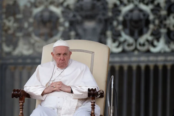 Papa diz que guerra na Ucrânia não foi provocada apenas pela Rússia