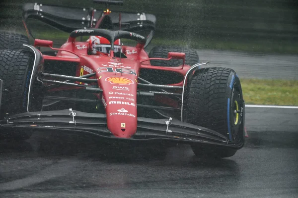 Festa italiana? Ferrari se prepara para novo domínio em Emilia-Romagna