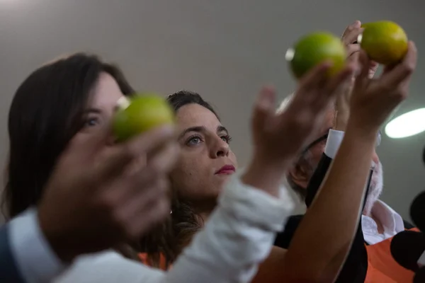 Bancada do PSol recepciona Bolsonaro com protesto: “Laranjal do PSL”