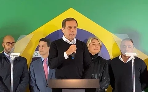 João Doria desiste de pré-candidatura